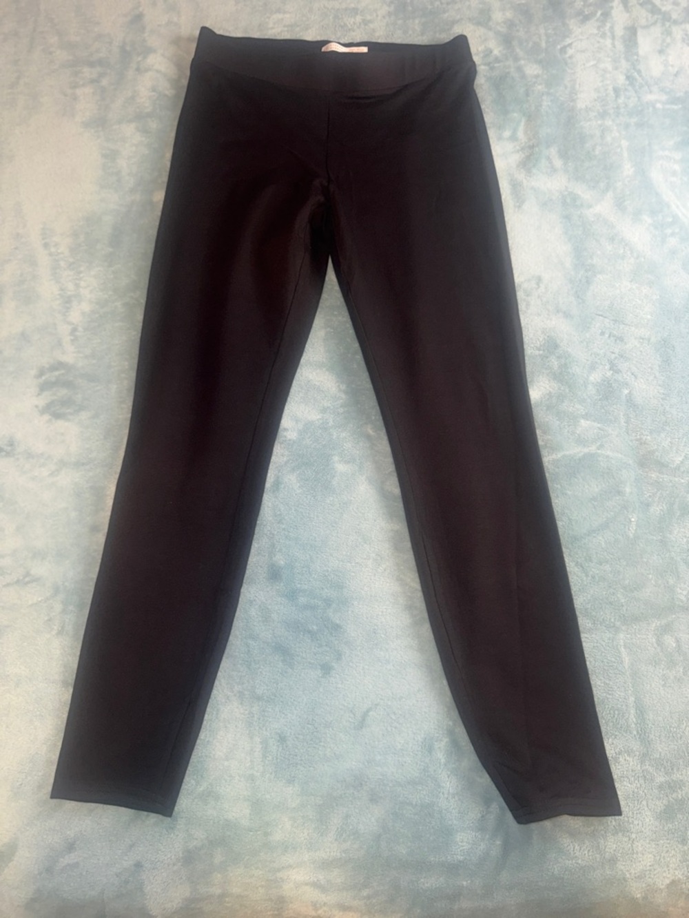 Sleek Black High-Rise Leggings - Picture 1 of 4